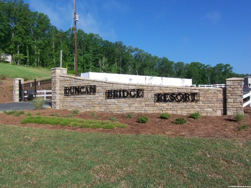 Duncan Bridge Resort Entrance